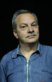 Васил Назлуханян